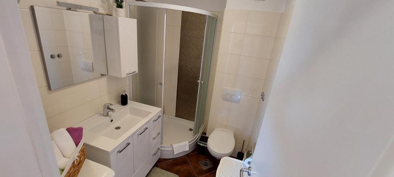 Cozy Apartment With Free Private Parking Spalato Esterno foto