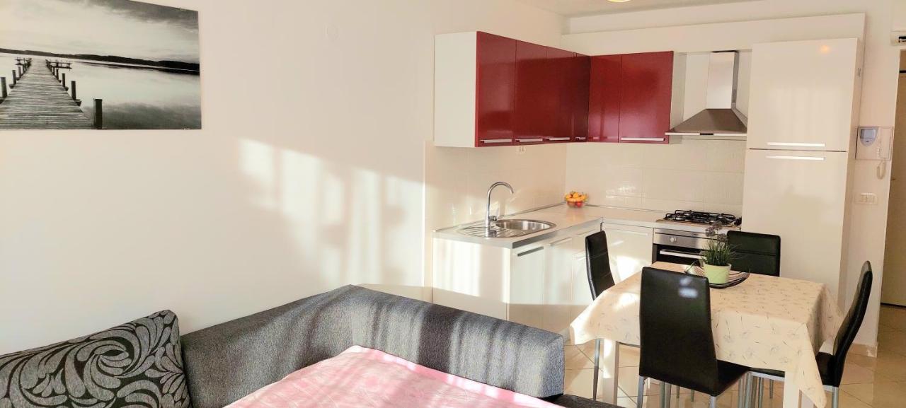 Cozy Apartment With Free Private Parking Spalato Esterno foto